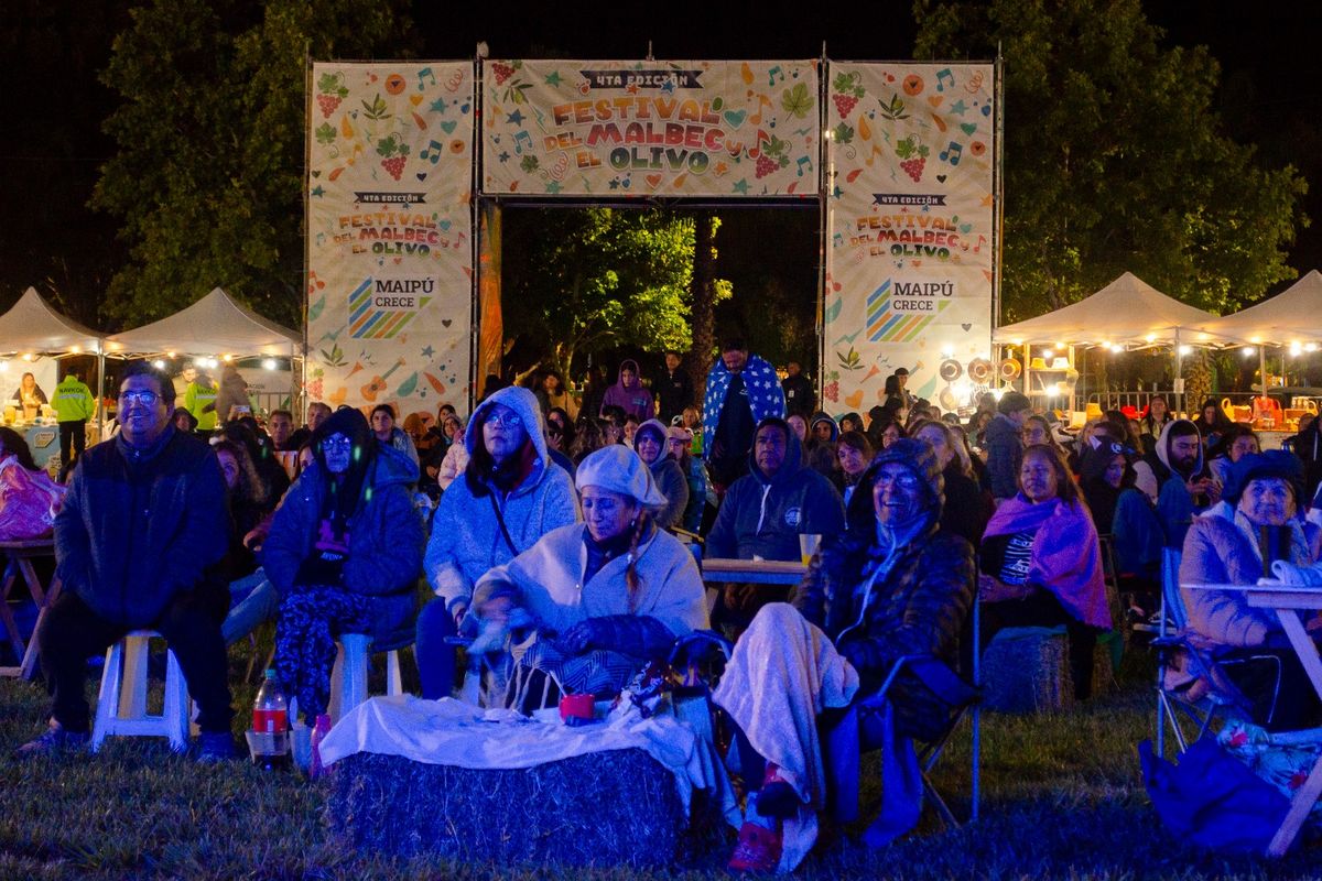 Vecinos, turistas y visitantes participaron de tres jornadas que combinaron música en vivo, gastronomía, degustaciones y propuestas culturales. Vecinos, turistas y visitantes participaron de tres jornadas que combinaron música en vivo, gastronomía, degustaciones y propuestas culturales.