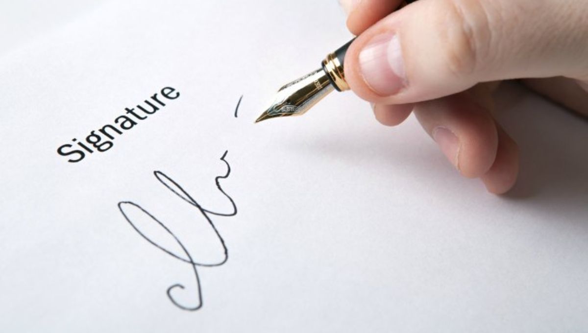Qué significa que la firma de una persona esté inclinada hacia arriba