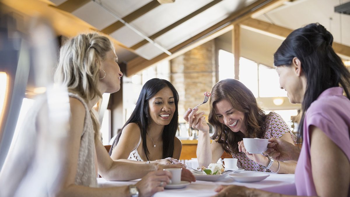 Virgo es uno de los signos del zodiaco que recurren a sus amistades para superar una separación ¡y no les va mal!.