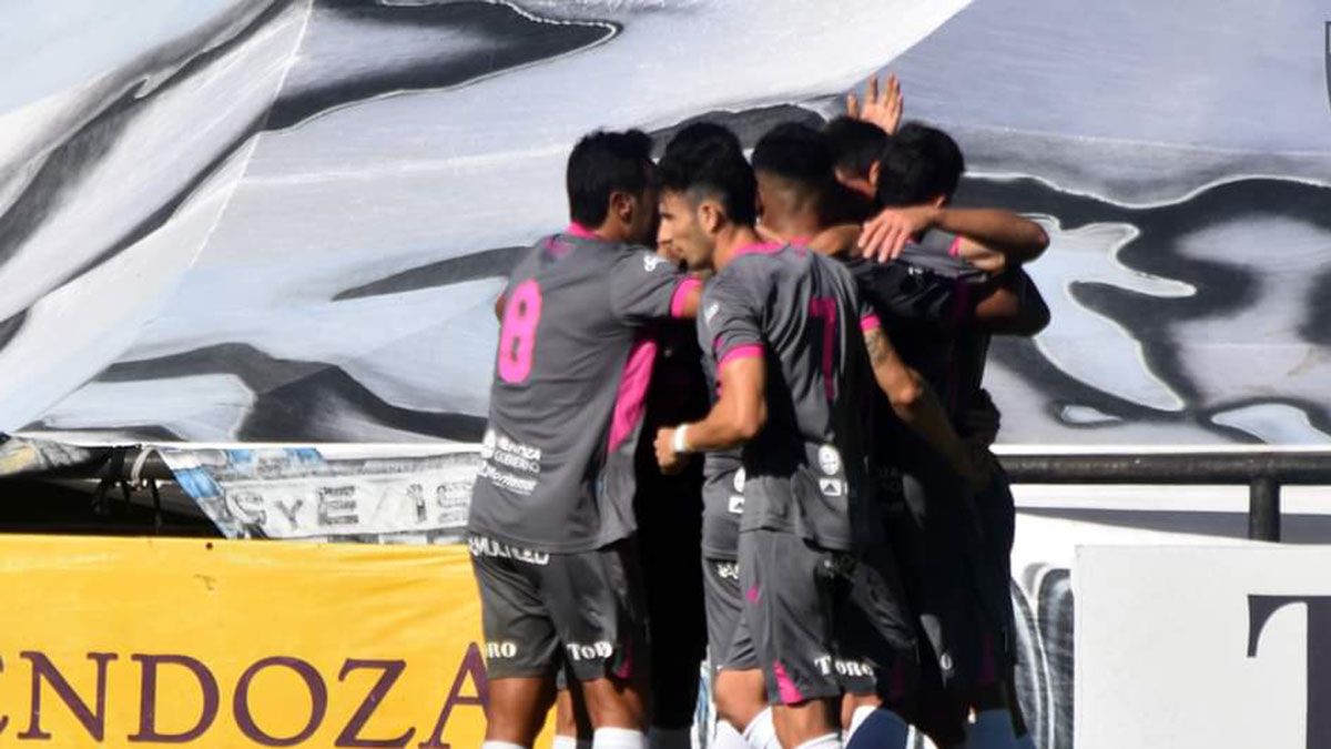 El Lobo busca un triunfo ante Temperley en el Legrotaglie