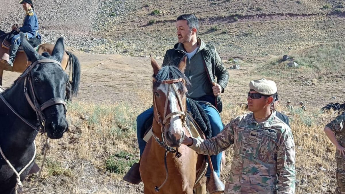 Pocos días atrás Petri estuvo en Mendoza, y participó de la representación del Cruce de los Andes Pocos días atrás Petri estuvo en Mendoza, y participó de la representación del Cruce de los Andes