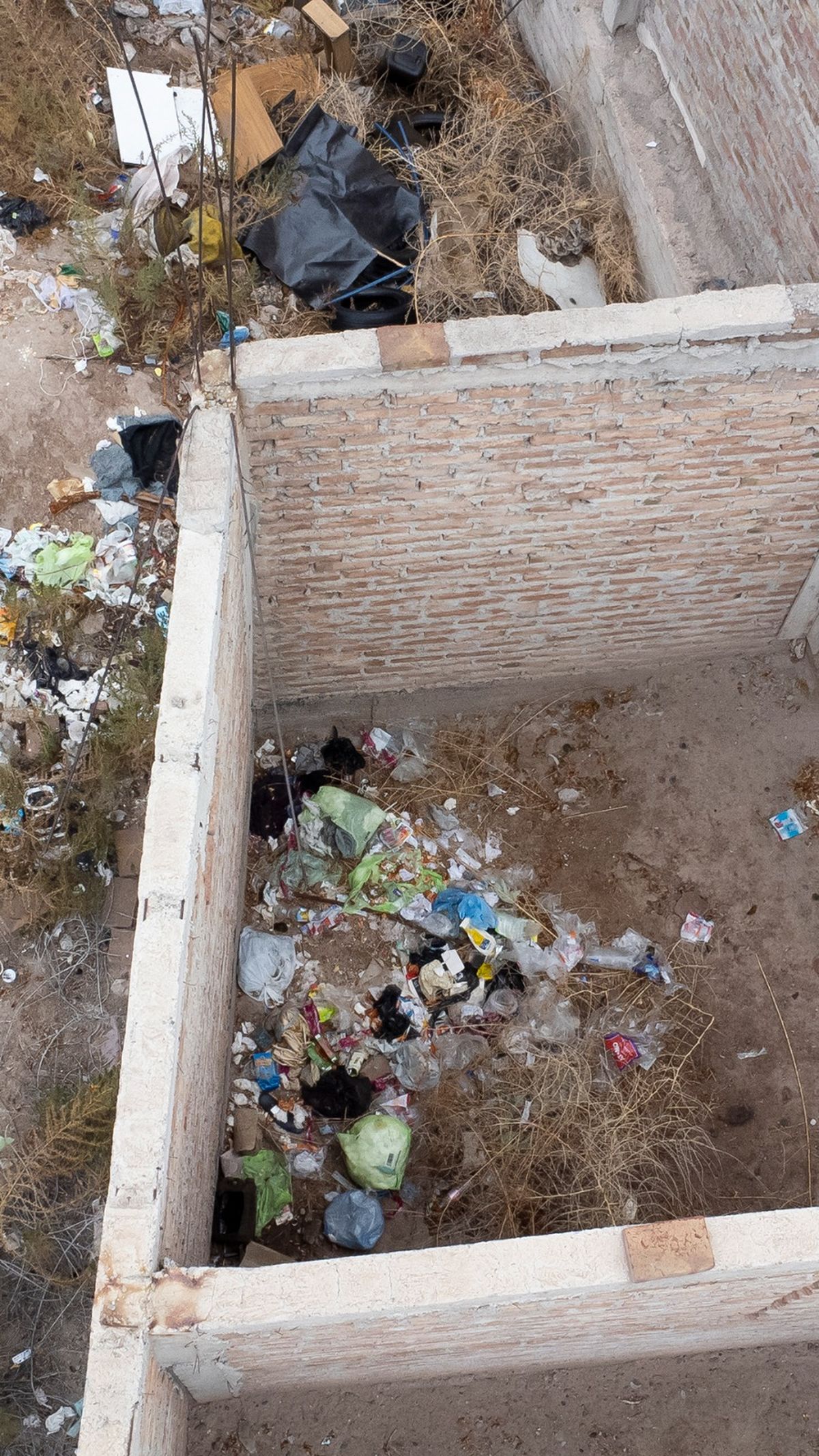 La madre y la tía de Gil Pereg fueron encontradas enterradas en el fondo de la propiedad del israelí. La madre y la tía de Gil Pereg fueron encontradas enterradas en el fondo de la propiedad del israelí.