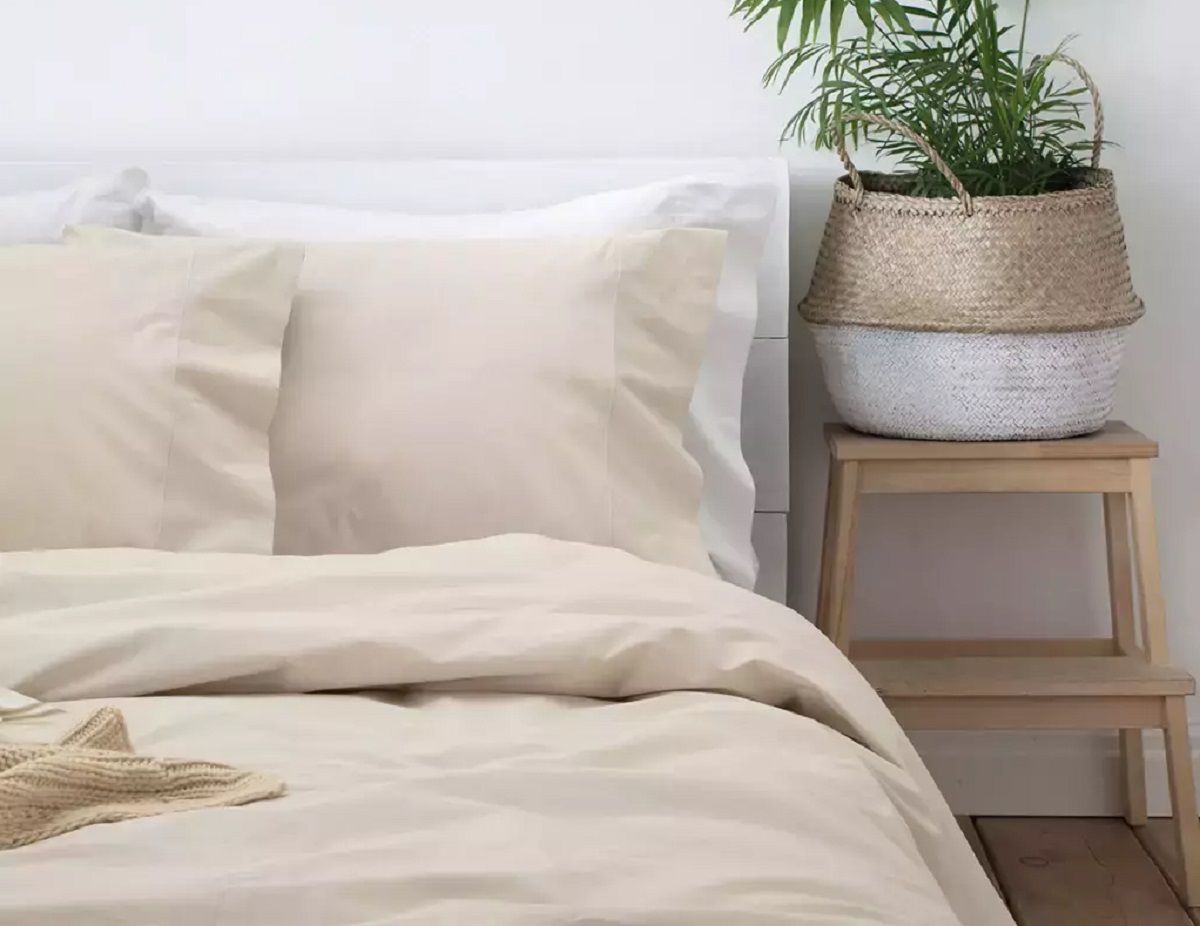 Cómo preparar un perfume casero para que tus sabanas huelan a hotel 5 estrellas