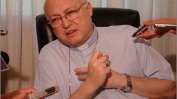 No comments: el Vaticano no opinó de las críticas al Papa del ex obispo que encubrió al cura pedófilo