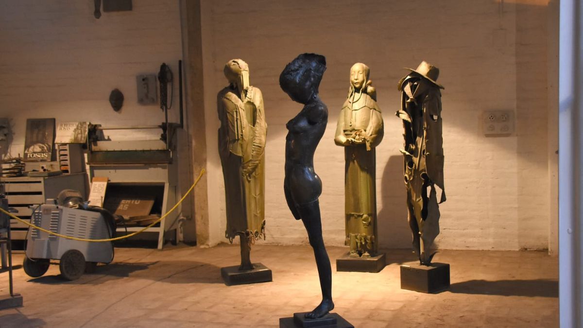 Las criaturas de Roberto Rosas en cada rincón de la casa taller