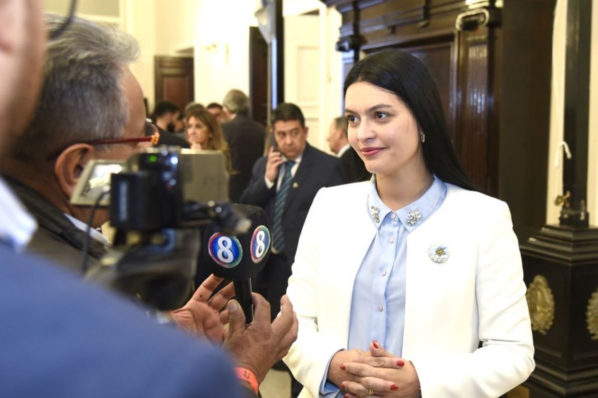 La intendenta de Santa Rosa y presidenta del PJ local, Flor Destéfanis, dio el presente en la Asamblea Legislativa del 1° de mayo. La intendenta de Santa Rosa y presidenta del PJ local, Flor Destéfanis, dio el presente en la Asamblea Legislativa del 1° de mayo.