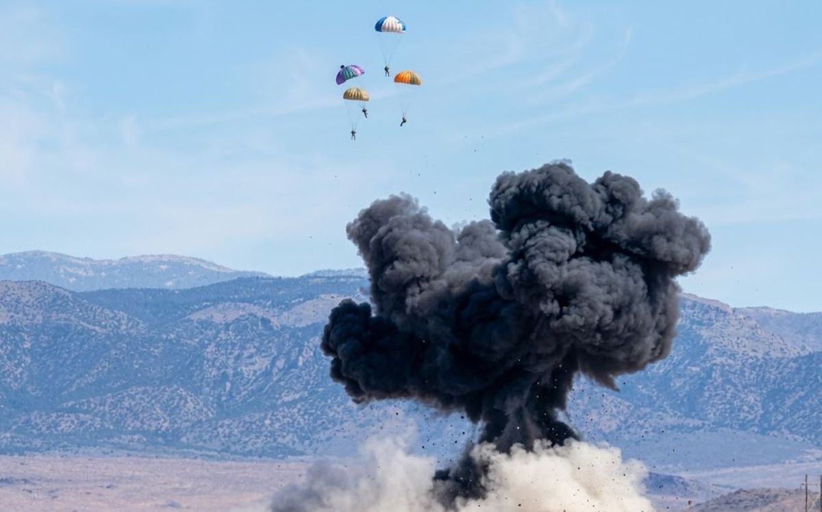 Los tripulantes activaron los paracaídas con lo justo para salvar sus vidas. Captura de video.&nbsp;