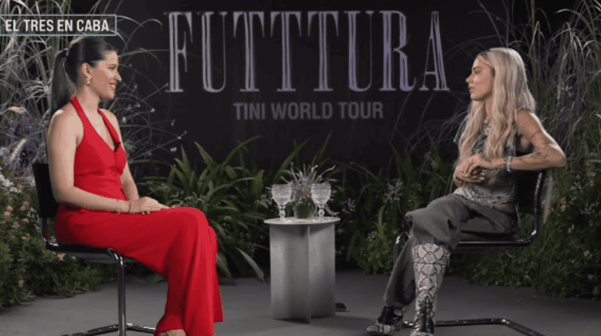 Tini Stoessel habló de las víboras que la destrozaron y explotó la interna con Emilia Mernes. Tini Stoessel habló de las víboras que la destrozaron y explotó la interna con Emilia Mernes.