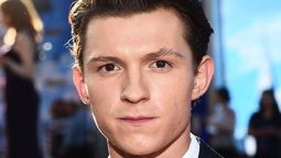 El actor británico Tom Holland interpreta a Arvin Russell en El Diablo a todas horas, película de Netflix.