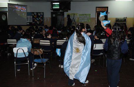 Galería de fotos: Así se festejó el resultado en las escuelas
