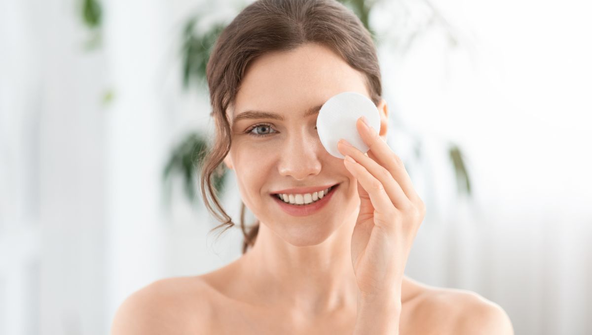 Desmaquillarse la piel. Desmaquillarse la piel.