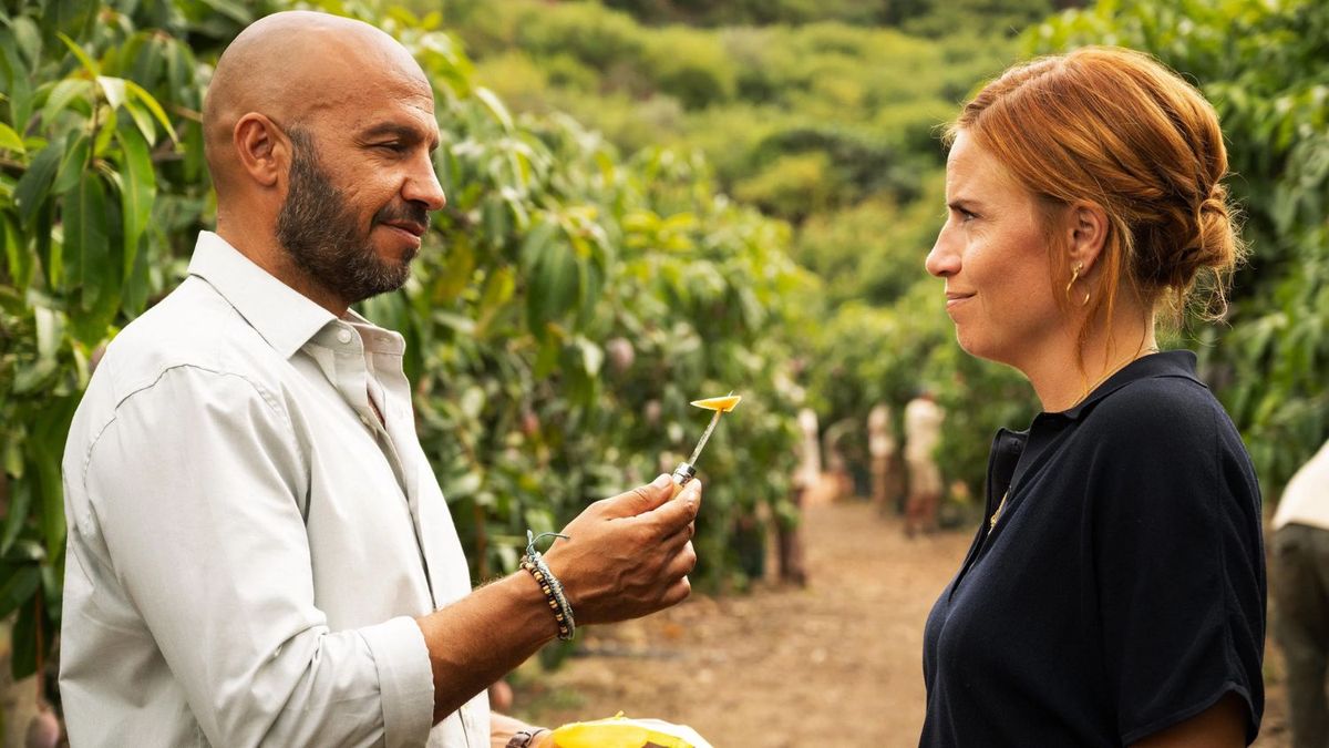 La película Mango estrenó en Netflix el viernes 7 de noviembre de 2025. La película Mango estrenó en Netflix el viernes 7 de noviembre de 2025.