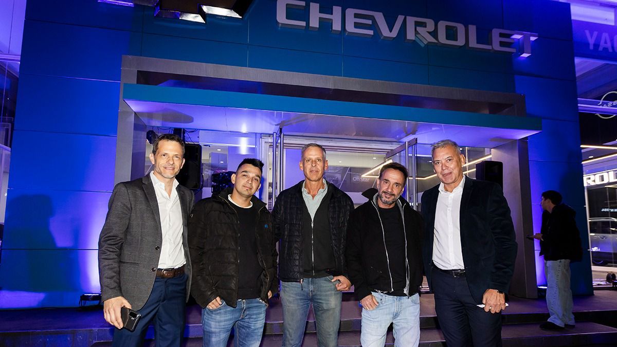 El gerente de plan Chevrolet, Leonardo Lecea, Oscar Brito, Alejandro Corsino, Oscar Anuciata y Andrés Riofrio. El gerente de plan Chevrolet, Leonardo Lecea, Oscar Brito, Alejandro Corsino, Oscar Anuciata y Andrés Riofrio.