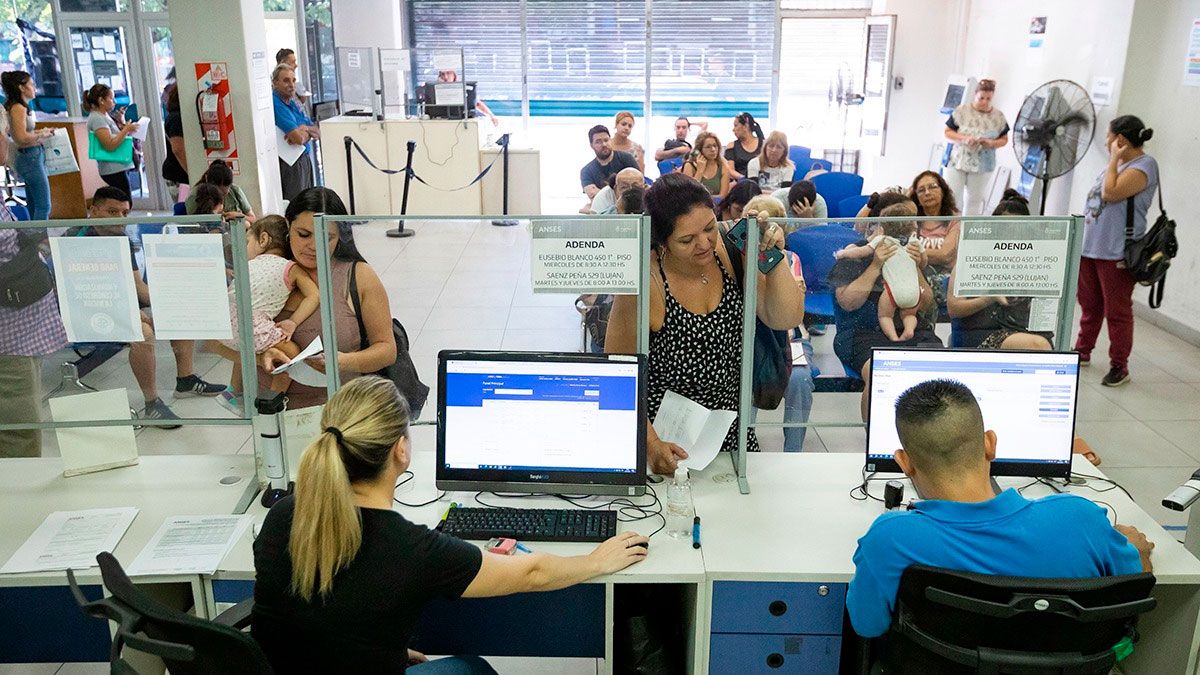 ANSES y Milei pagan tremendo bono de $171.131 en mayo 2024. ANSES y Milei pagan tremendo bono de $171.131 en mayo 2024.