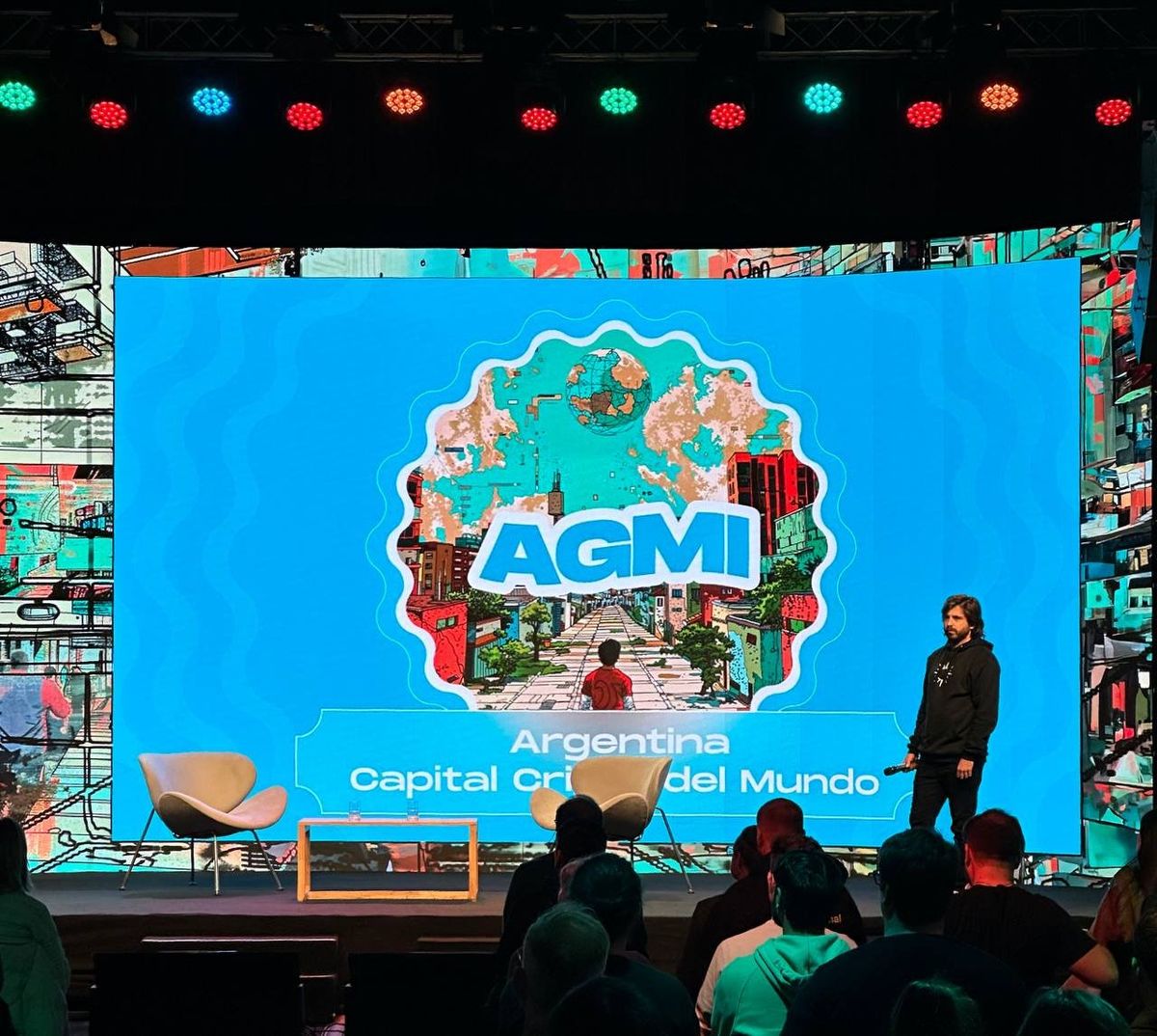 La conferencia Aleph reunió a 5.000 personas, entre argentinos y de otros países de Sudamérica, pero también concurrió gente de Estados Unidos, España y países asiáticos. La conferencia Aleph reunió a 5.000 personas, entre argentinos y de otros países de Sudamérica, pero también concurrió gente de Estados Unidos, España y países asiáticos.