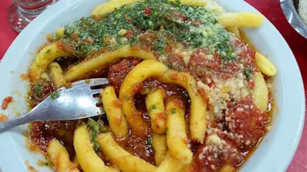 Una de las clásicas variedades de pastas que ofrece la carta del bodegón italiano Spiagge Di Napoli Una de las clásicas variedades de pastas que ofrece la carta del bodegón italiano Spiagge Di Napoli