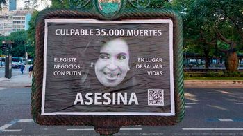 Allanaron la casa del sospechoso de haber encargado los afiches contra Cristina Kirchner
