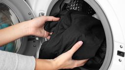 Cómo hacer jabón líquido casero para lavar ropa negra