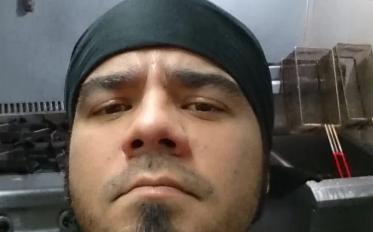 El hombre que trabajaba como cocinero, quien asesinó y descuartizó a su padre en su casa de Lanús. "Me tenía podrido", dijo El hombre que trabajaba como cocinero, quien asesinó y descuartizó a su padre en su casa de Lanús. "Me tenía podrido", dijo