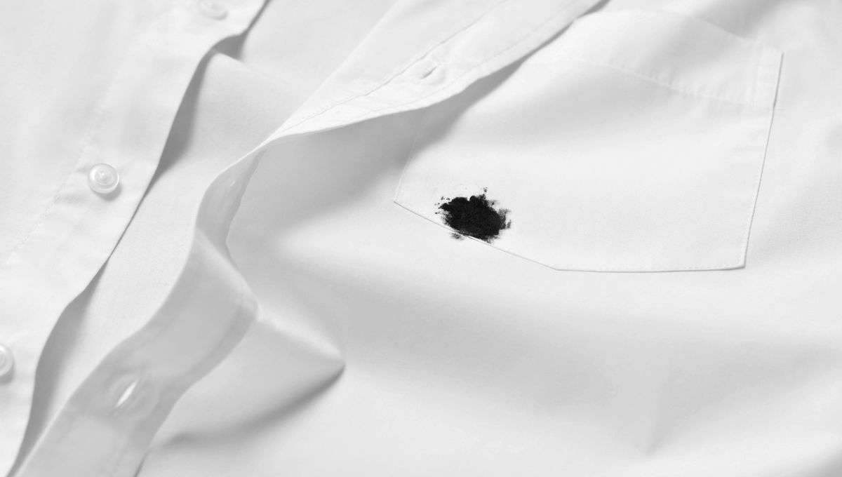 Antes de limpiar cualquier mancha de tinta, analiza bien la superficie. Algunos productos pueden ser corrosivos y desteñir ciertos materiales. Antes de limpiar cualquier mancha de tinta, analiza bien la superficie. Algunos productos pueden ser corrosivos y desteñir ciertos materiales. 