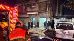 Imágenes fuertes: así se incendiaba una casa en Guaymallén