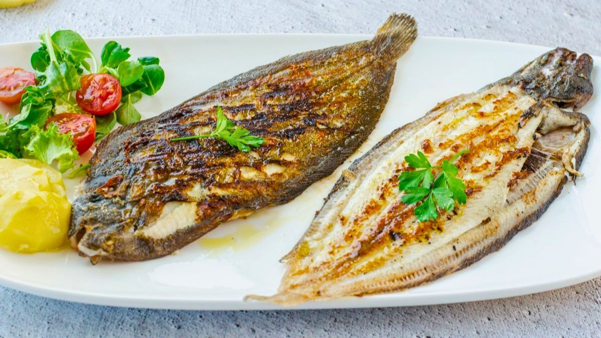 El lenguado a la plancha es una receta clásica ideal para comer cualquier día de la semana. El lenguado a la plancha es una receta clásica ideal para comer cualquier día de la semana. 