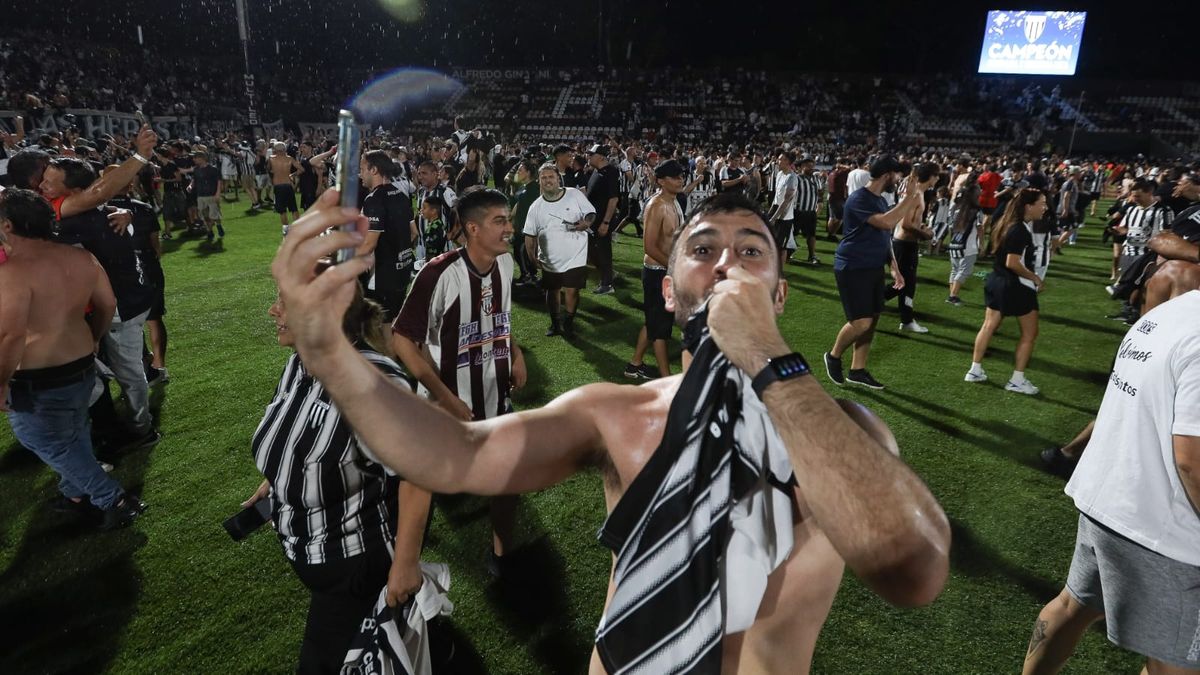 ¡Le dieron la bienvenida!: los saludos de Independiente Rivadavia y Godoy Cruz a Gimnasia tras el título