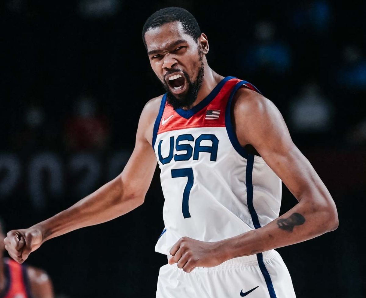 Kevin Durant fue figura y Estados Unidos celebró en los Juegos Olímpicos 2021.
