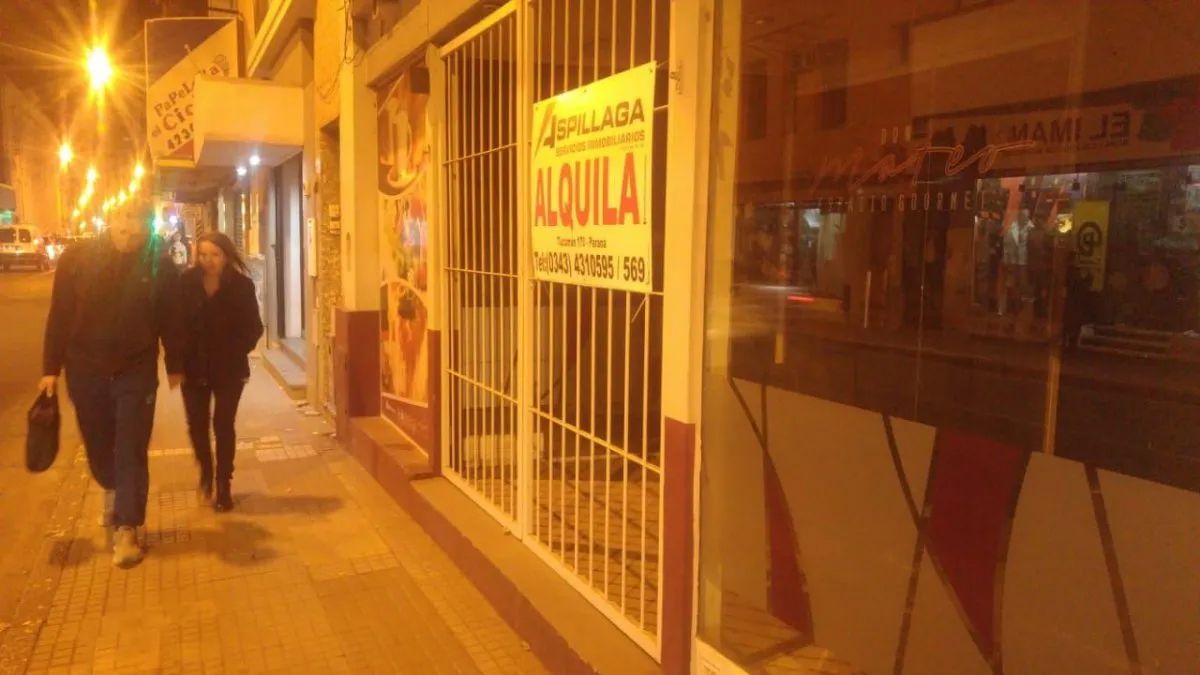 En las noches un amplio sector del Centro se desvanece.