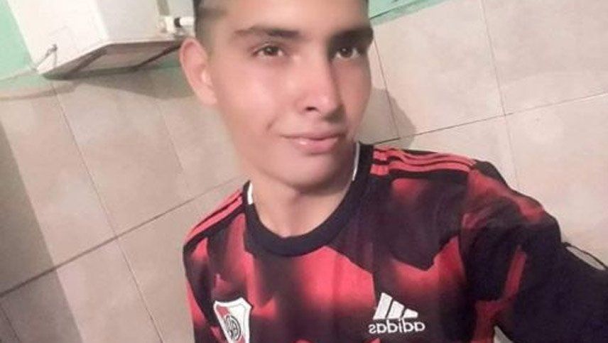 Un chico atajó un penal, pero murió por el fuerte impacto en el pecho