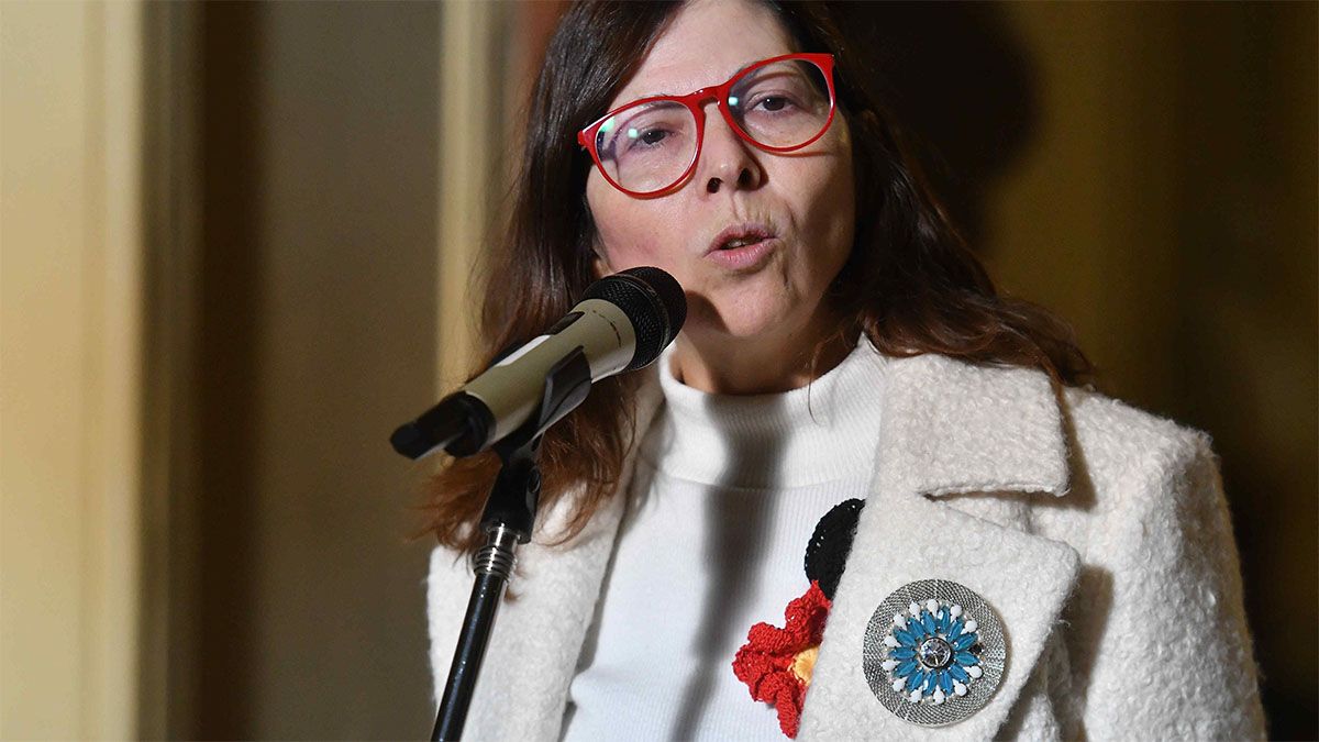 La ministra de Economía, Silvina Batakis, descartó una devaluación: No podemos perder competitividad.