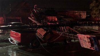 Volaron techos y autos por un tornado en el sur de Chile