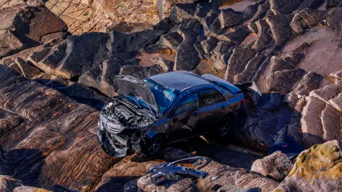 Mar del Plata: cayó al vacío con su vehículo y se salvó