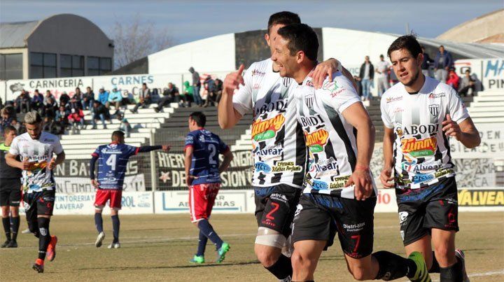 Pacifico regresó al triunfo tras golear a Rodeo del Medio