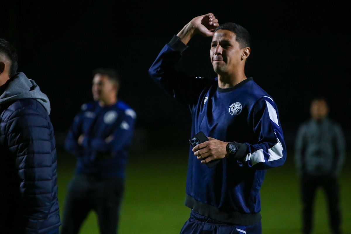 El paraguayo Arce, como un hincha más El paraguayo Arce, como un hincha más