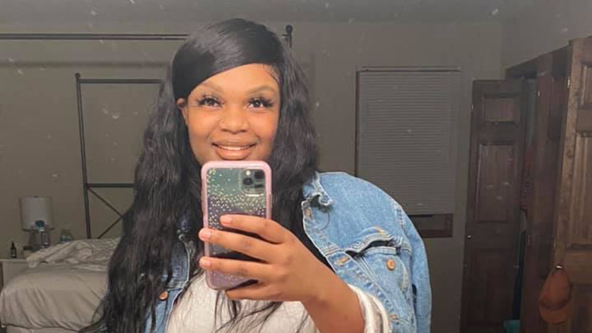 Darnella Frazier fue reconocida en la ceremonia en la que se anunciaron los prestigiosos premios de periodismo 2021 por su valiente grabación del asesinato de George Floyd.