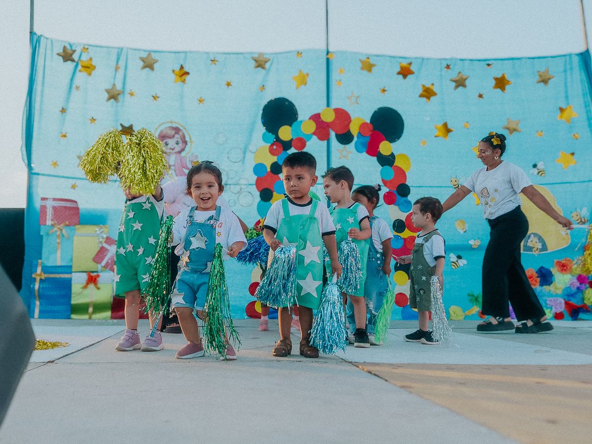 En Tupungato, bajo el lema &ldquo;Cuando los Jardines Sue&ntilde;an, el cielo se ilumina&rdquo;, los peque&ntilde;os fueron los grandes protagonistas de un m&aacute;gico show art&iacute;stico.