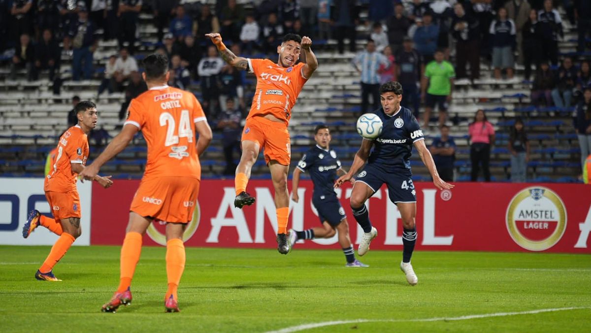 Fabrizio Sartori fue titular en la victoria de Independiente Rivadavia ante Deportivo La Guaira por la Copa Libertadores. Fabrizio Sartori fue titular en la victoria de Independiente Rivadavia ante Deportivo La Guaira por la Copa Libertadores.