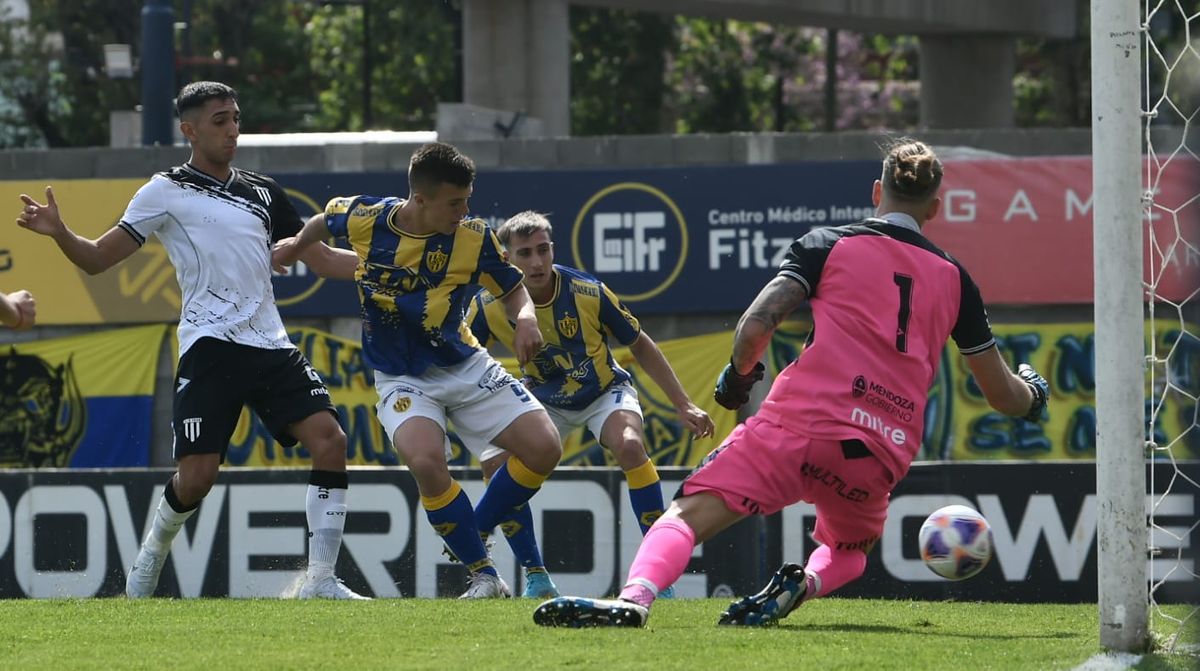 Gimnasia y Esgrima fue goleado por Atlanta y terminó cuarto de cara al Reducido