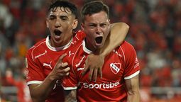 Independiente goleó a Atlético Tucumán.