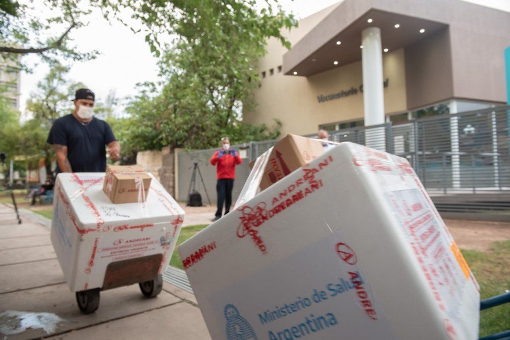 El ministro de Hacienda, Lisandro Nieri, baraja varias posibilidades financieras para que Mendoza pueda avanzar en la compra de vacunas contra el Covid.