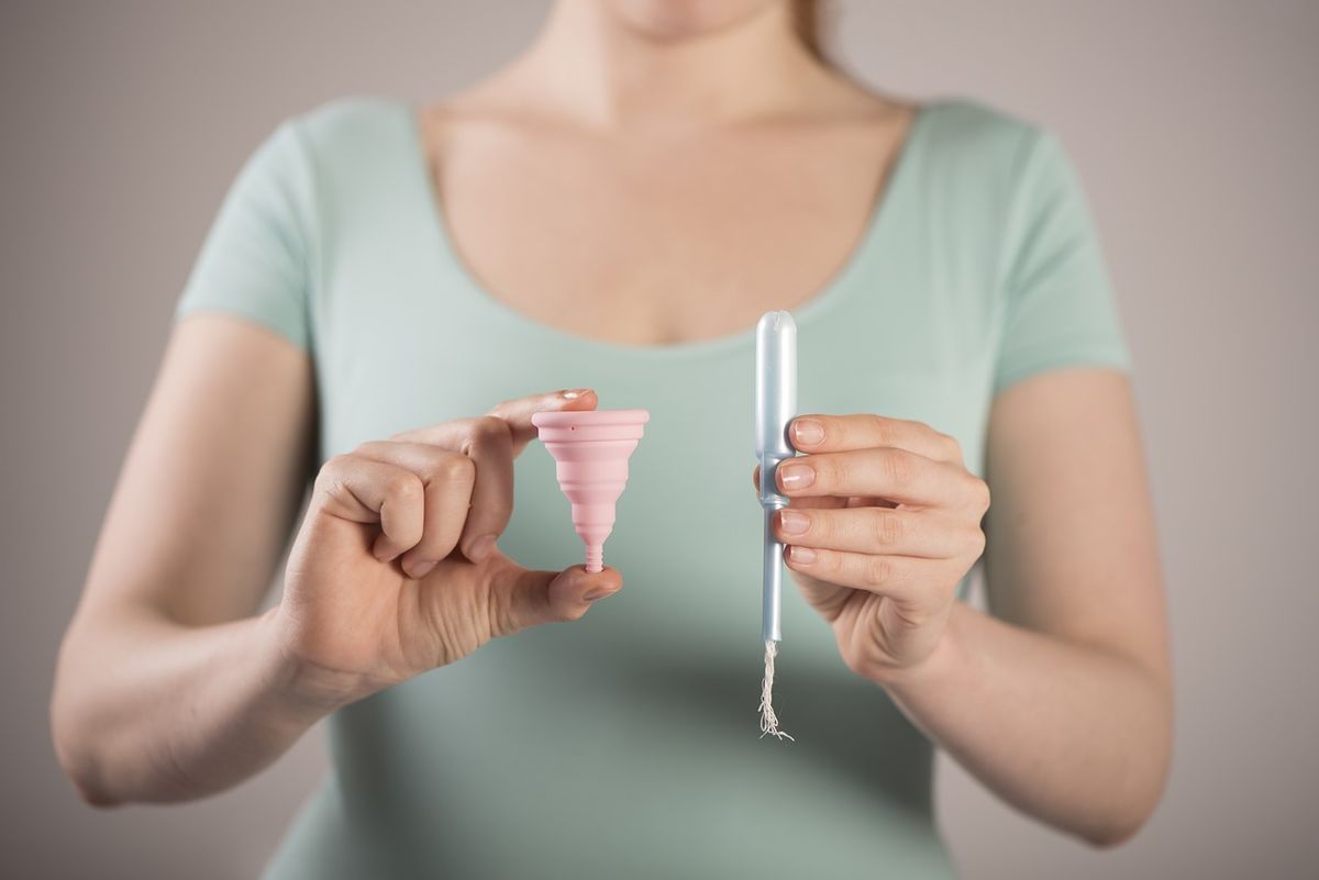 Consejos para el uso de tampones y copas menstruales.