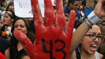 El cuestionado papel del ejército mexicano en la desaparición de los 43 estudiantes