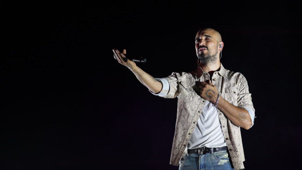 A pesar del calor, Abel estuvo. Sus fans también. A pesar del calor, Abel estuvo. Sus fans también.
