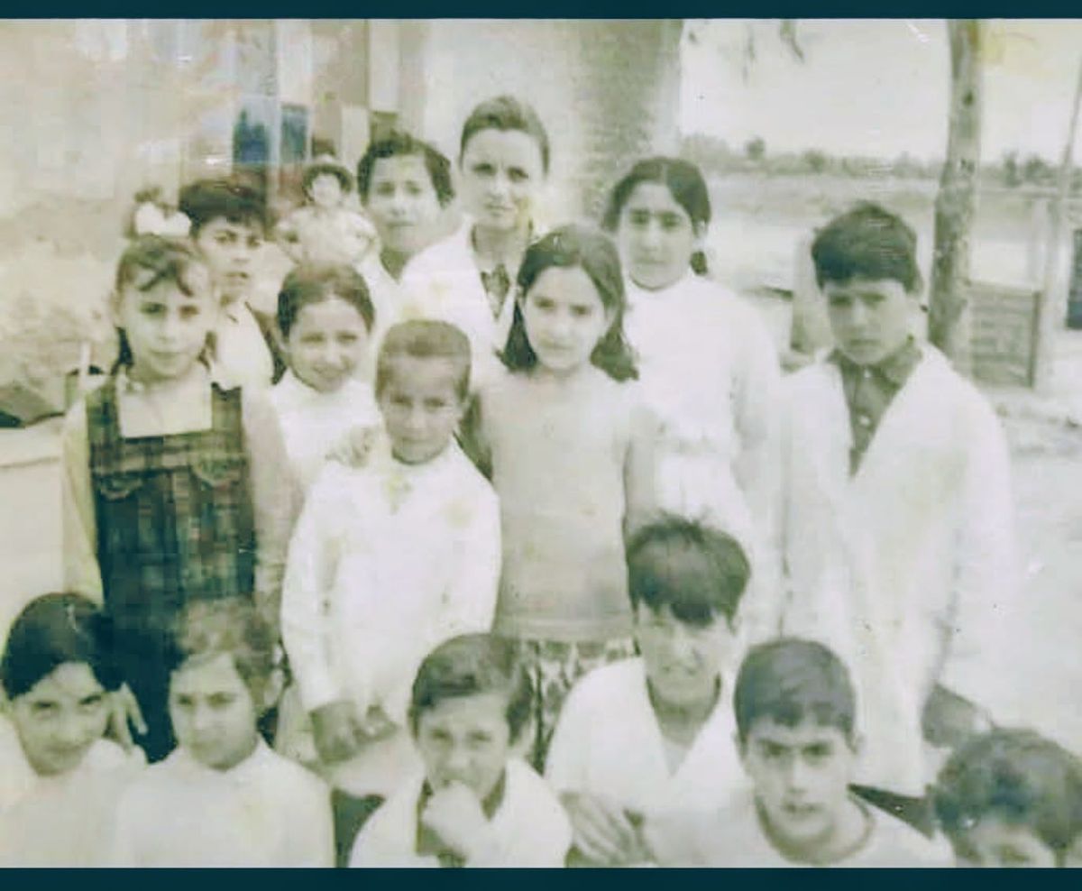 Los egresados de la escuela rural de California del Este, en La Dormida, Santa Rosa, se reunieron este jueves después de 50 años. Hoy tienen 63 años.