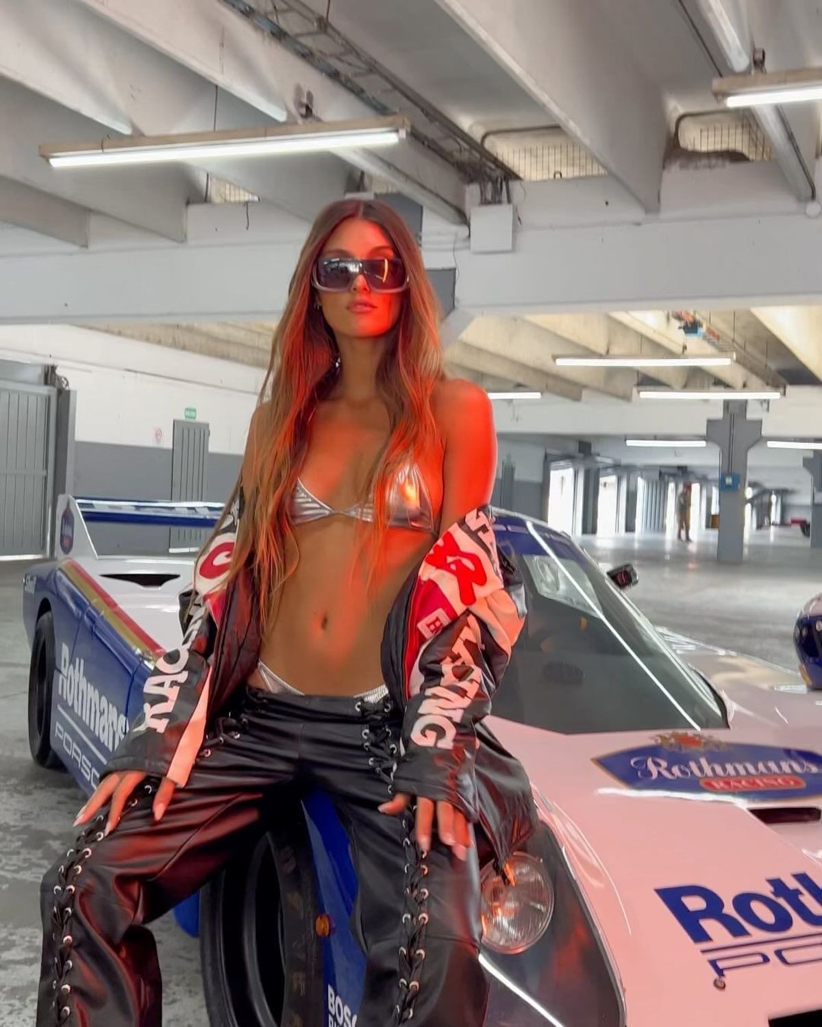 Lola Latorre le copia a Tini: hilo dental ultra XXS, corpiñito a la vista y más. Lola Latorre le copia a Tini: hilo dental ultra XXS, corpiñito a la vista y más.