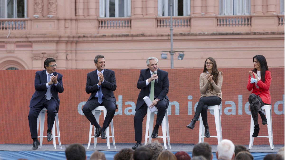 Claudio Moroni, Sergio Massa, Alberto Fernández, Elisabeth Gómez Alcorta y Luana Volnovich
