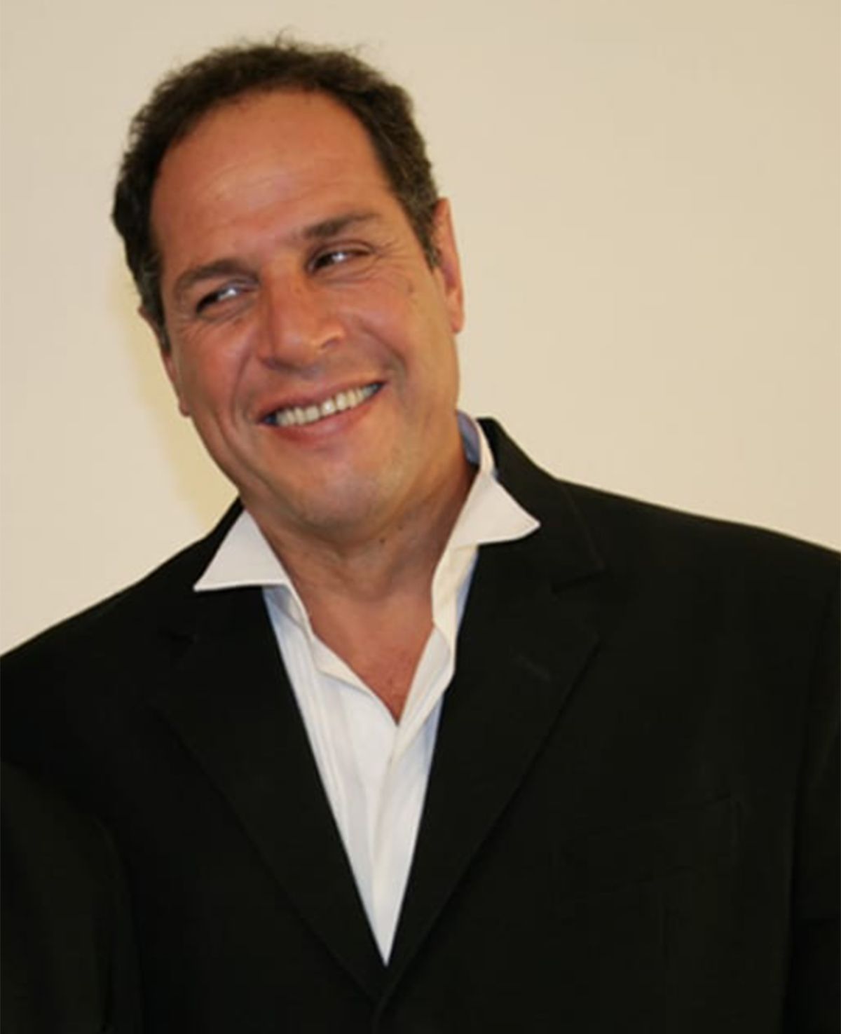 Juansi Sosa, el artista que homenajeará a José Luis Perales.