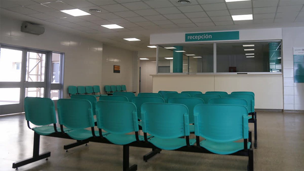 El Ministerio de Salud de Mendoza licitó la explotación del Hospital de Luján de Cuyo por parte de un privado por 15 años. Las obras estuvieron paradas una década. El Ministerio de Salud de Mendoza licitó la explotación del Hospital de Luján de Cuyo por parte de un privado por 15 años. Las obras estuvieron paradas una década.