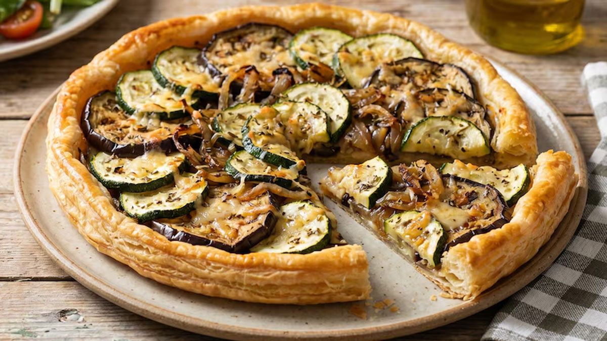 La receta de tarta de berenjena y zucchini es una opción muy tentadora y barata de realizar.